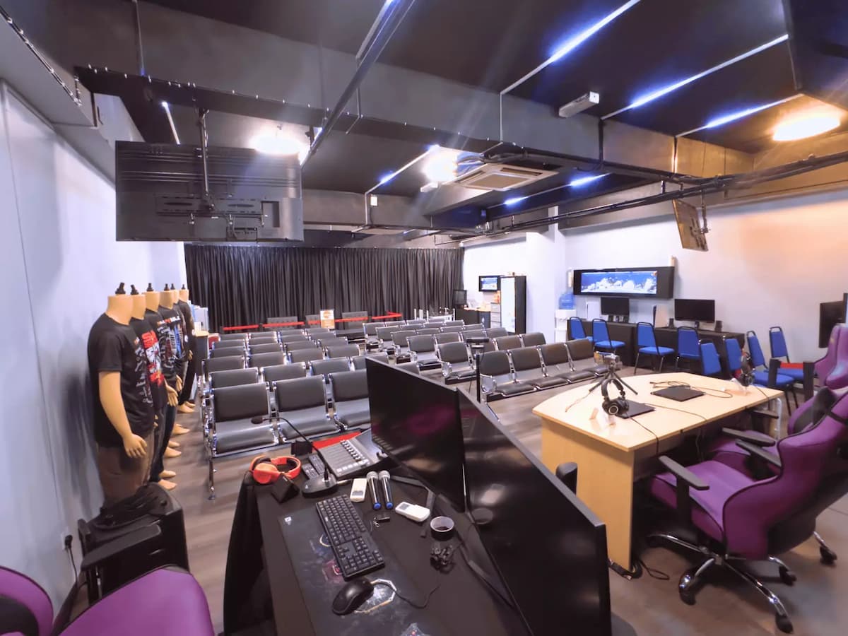 spacious area with gaming station