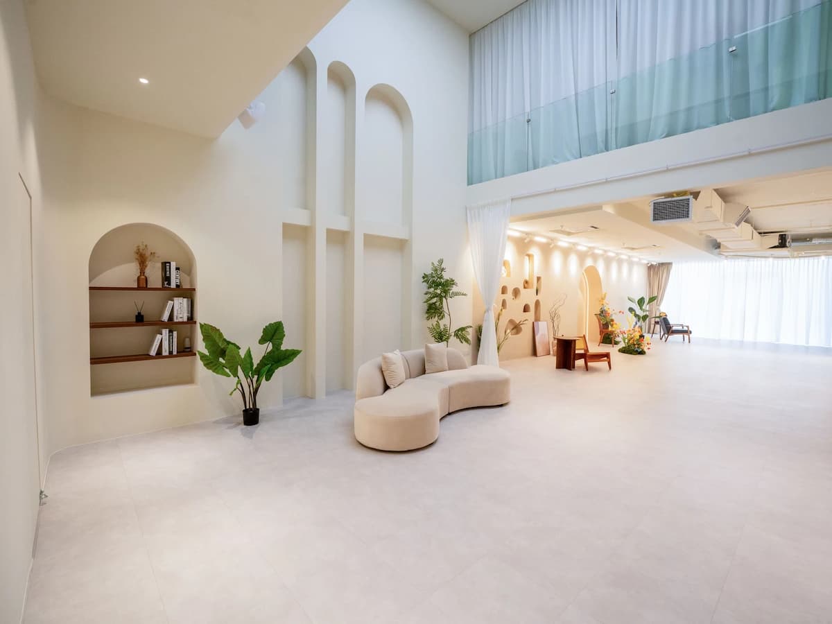 a minimalist event space
