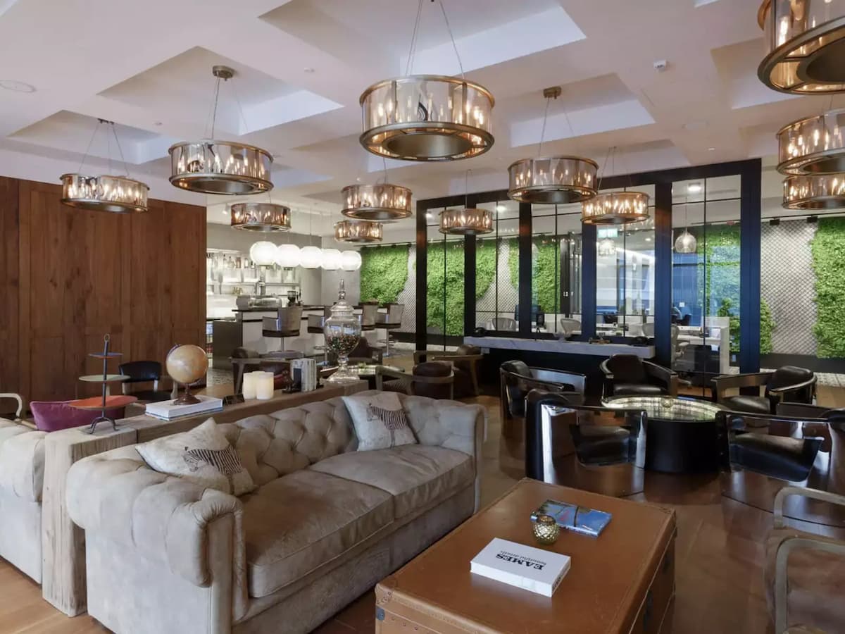 Luxury lounge event space with comfortable seating and elegant lighting.