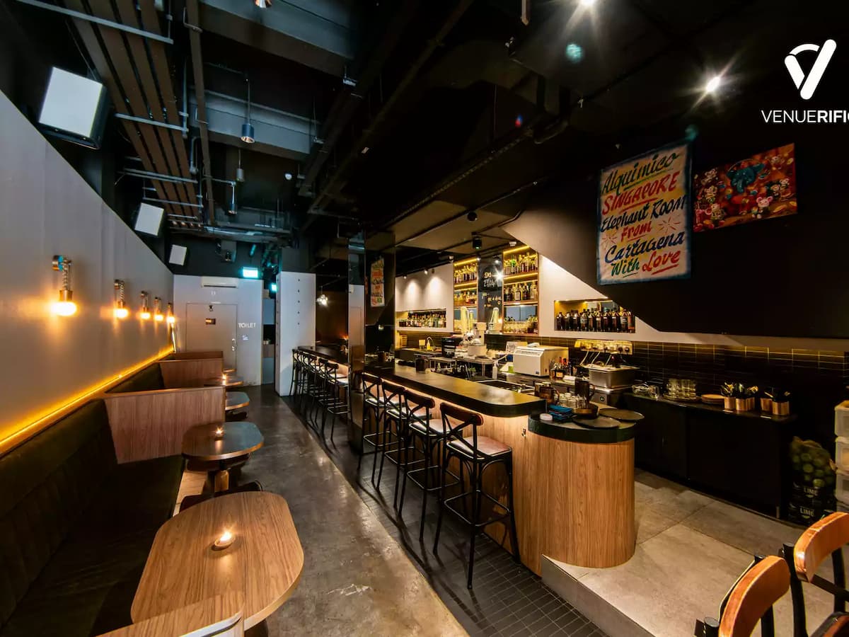 chic event space suitable for networking sessions