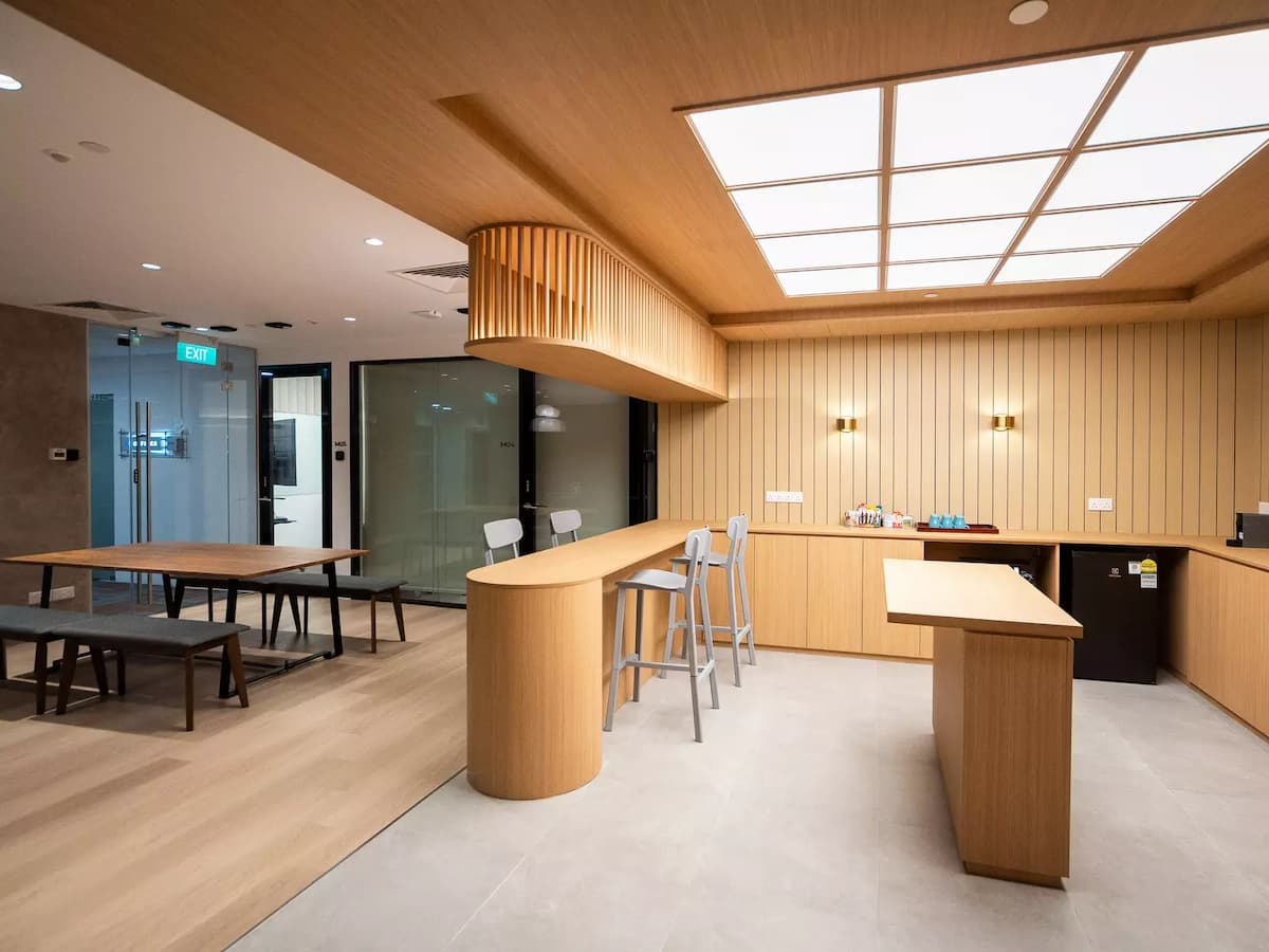 9 Pax - Boardroom