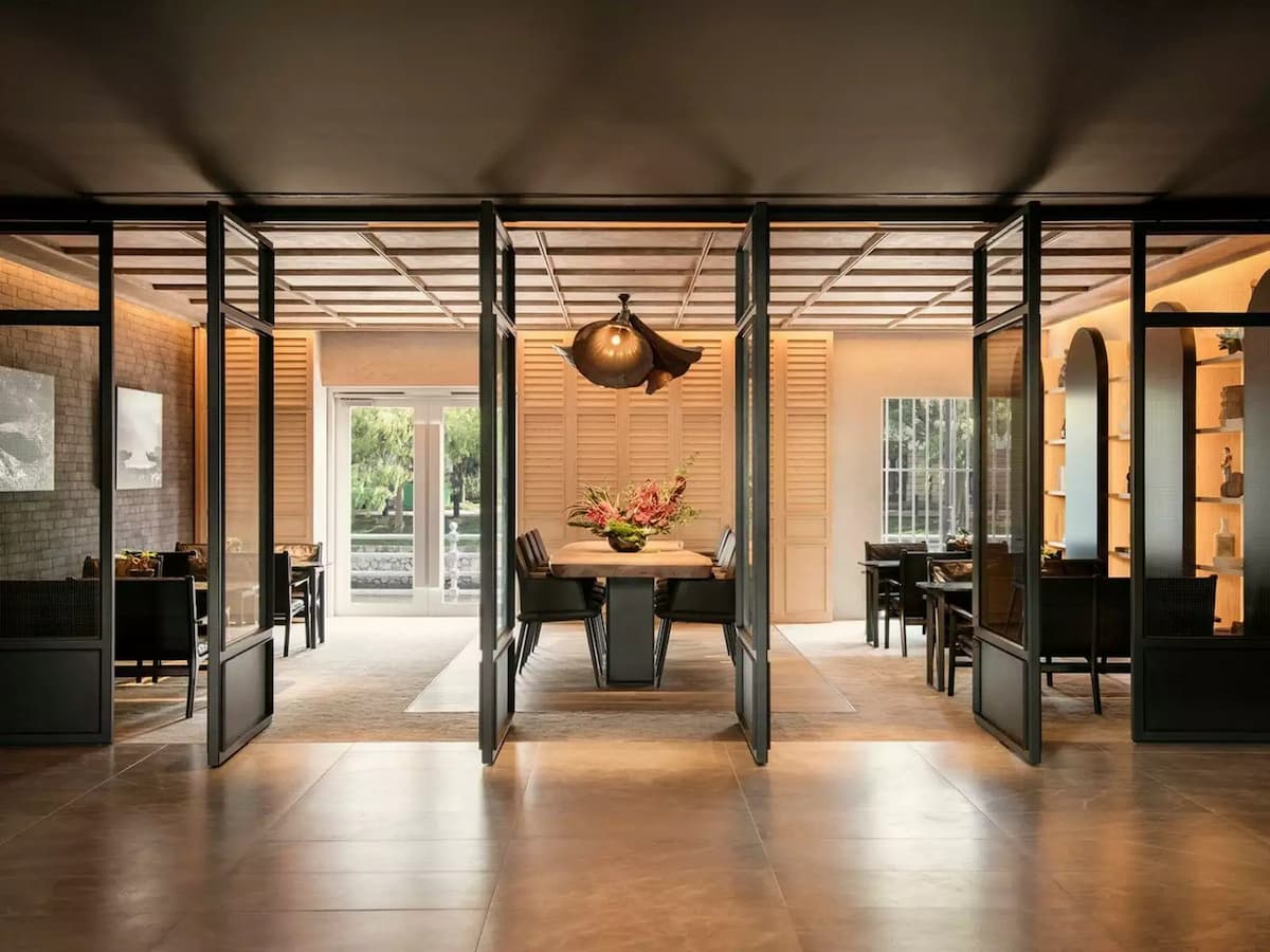 Warehouse Meeting Space