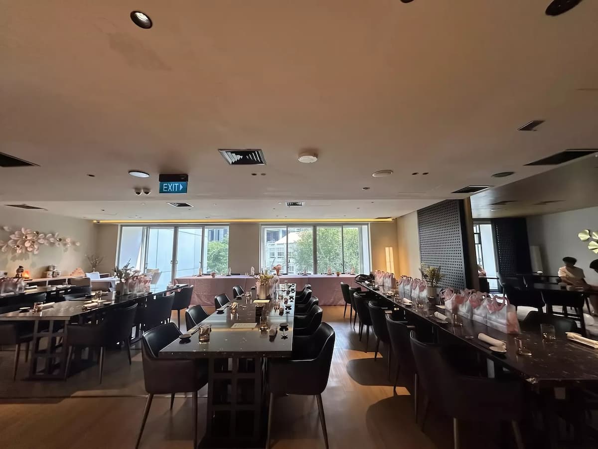 Modern Restaurant at Fairmont Hotel