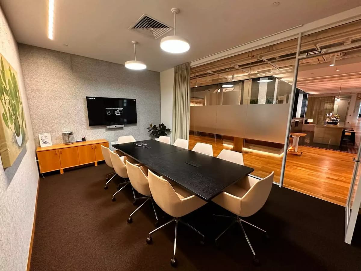 Wework 21CQ Meeting Room 2D