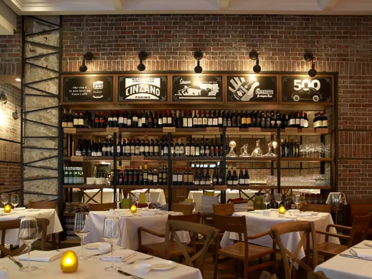 italian restaurant with wine and alcohol drinks area