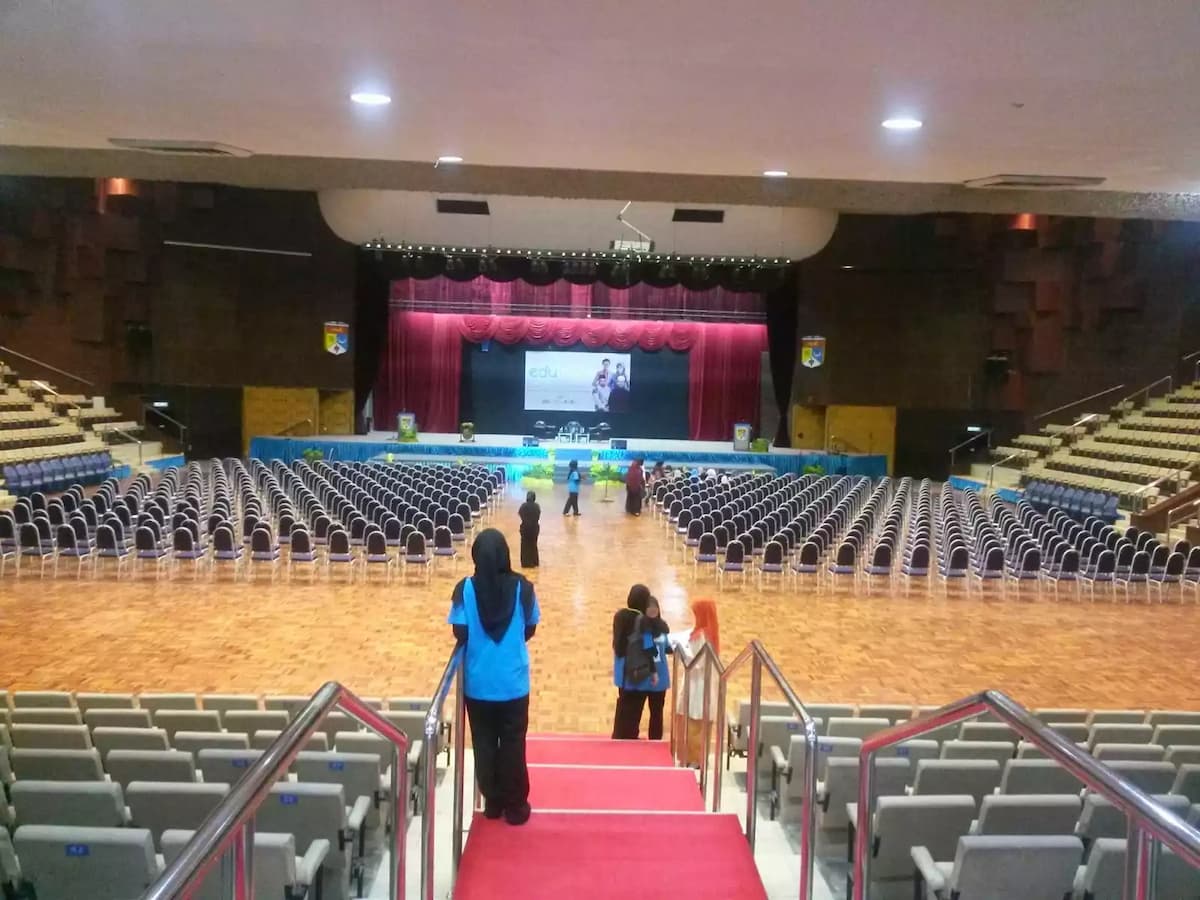 conference preparation before event start