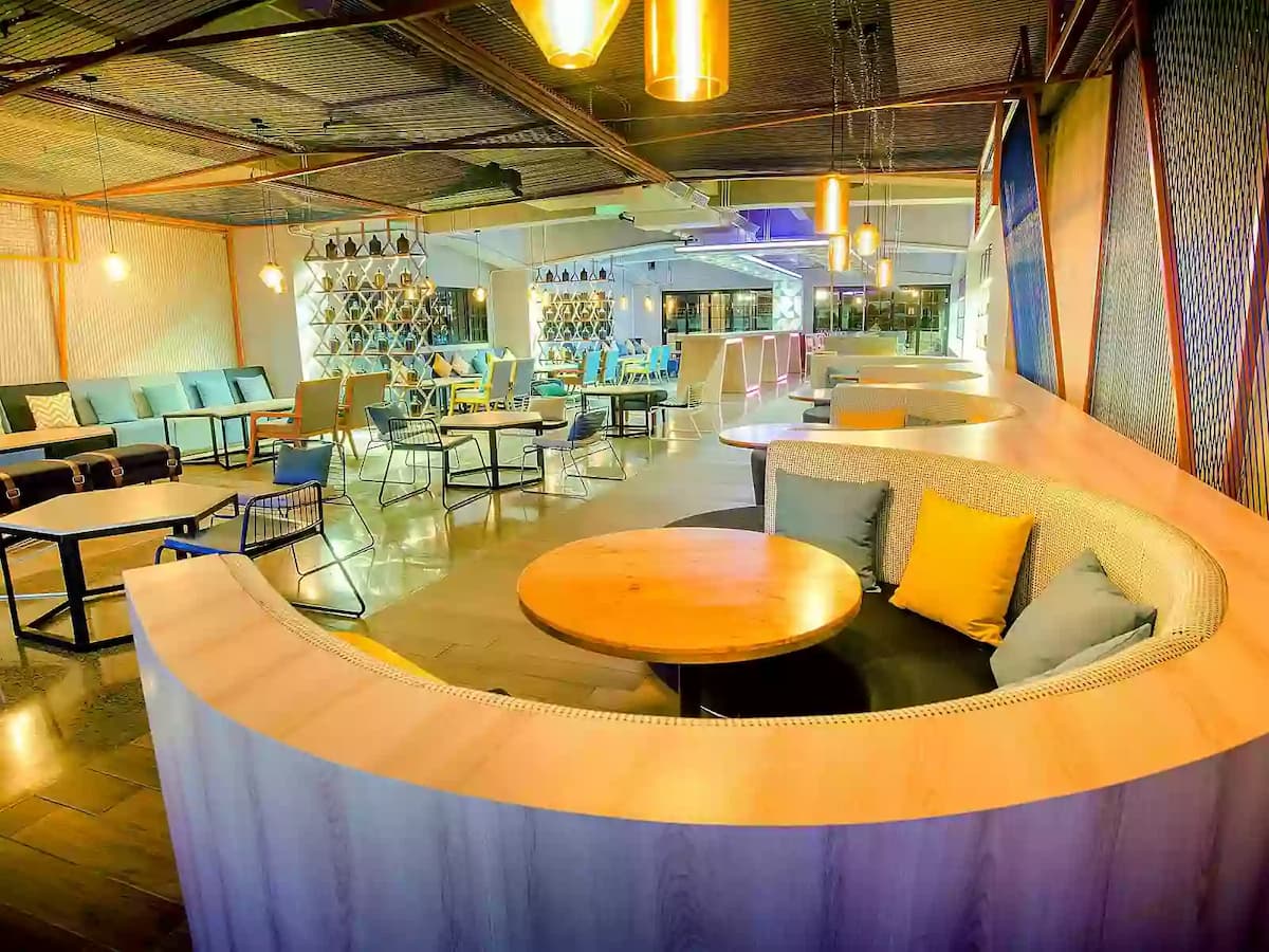 Playbar Lounge