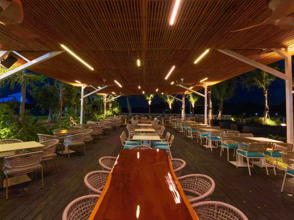 tropical sheltered alfresco area
