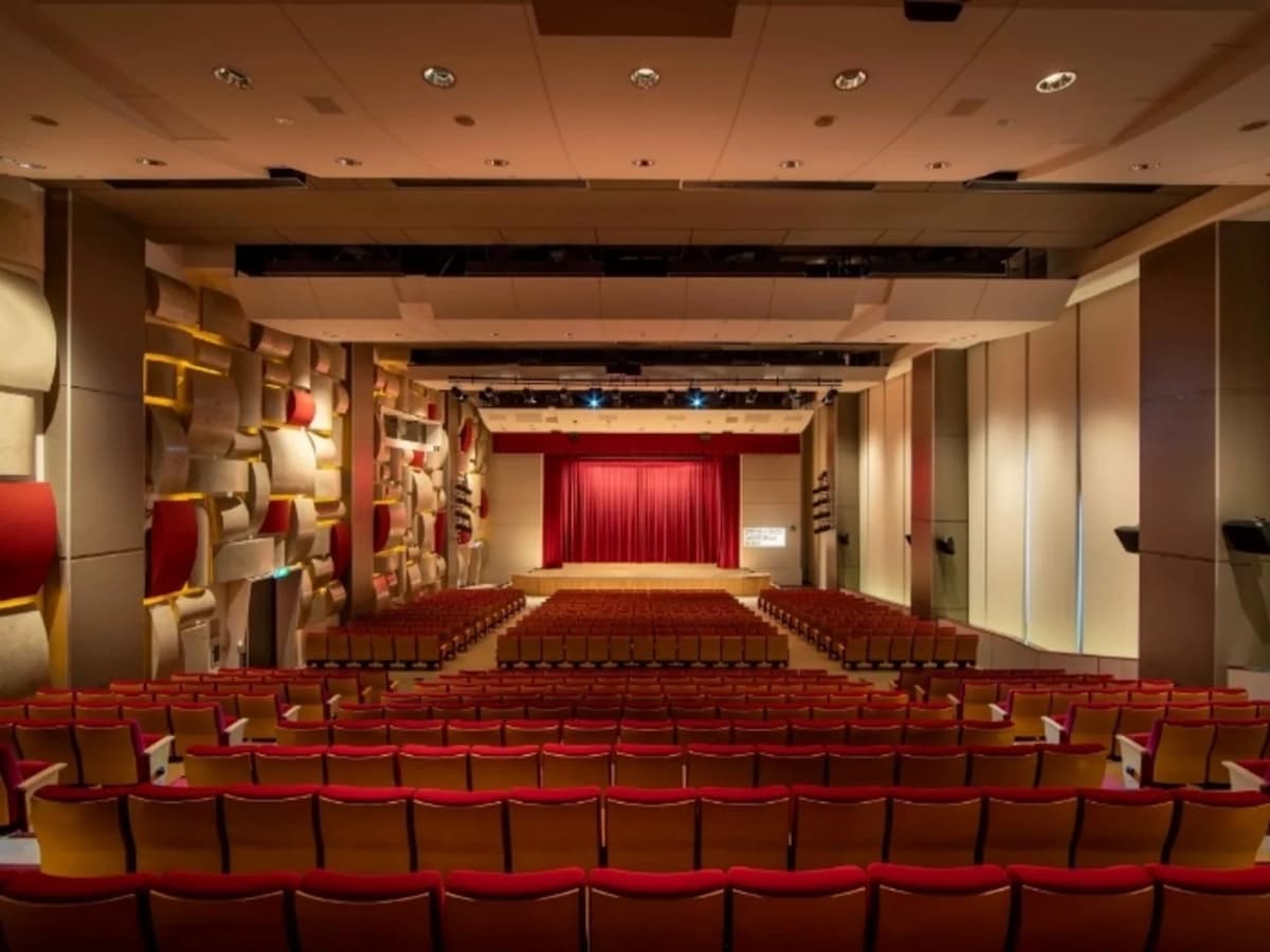 Auditorium | Mezzanine | Holding Room