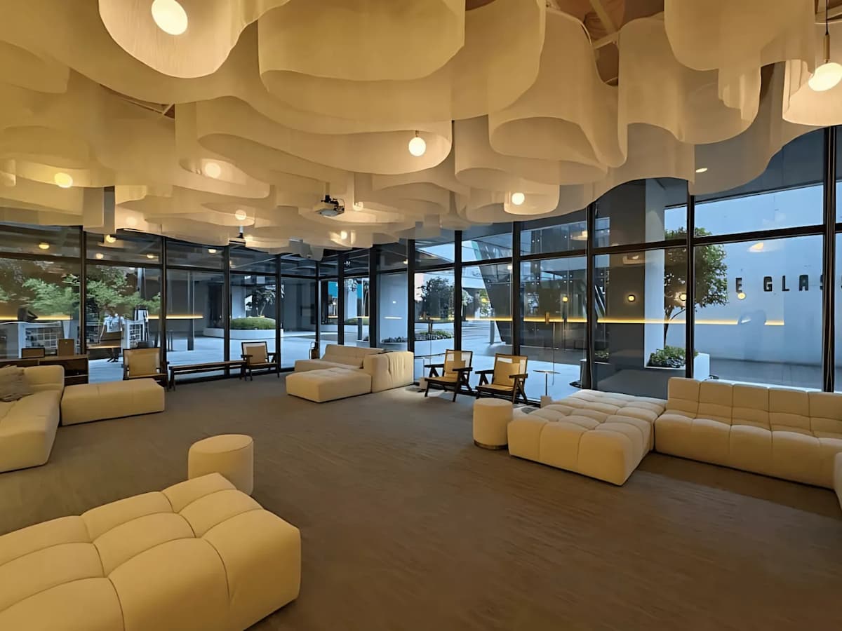 The Lounge