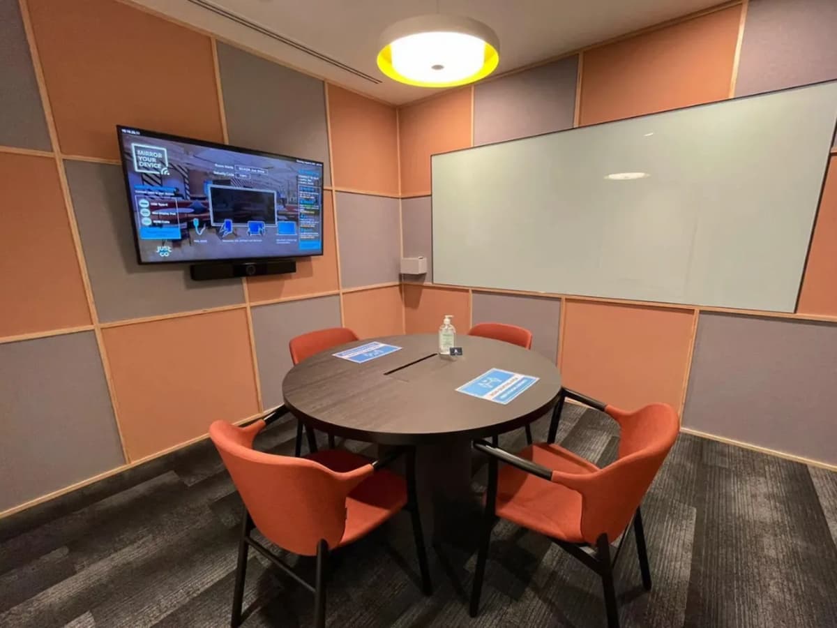 Meeting Room Just Shine