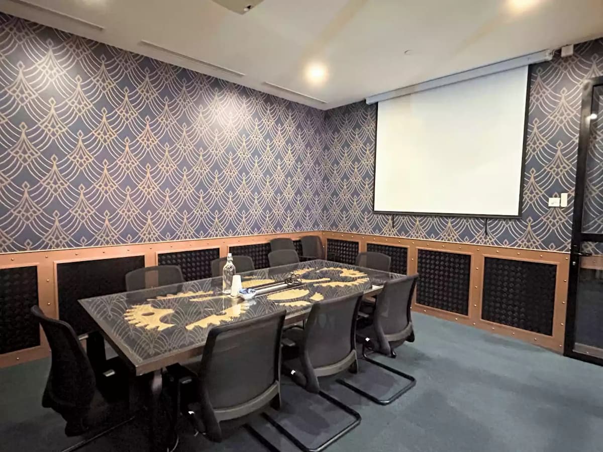 Meeting Room - 10 Pax