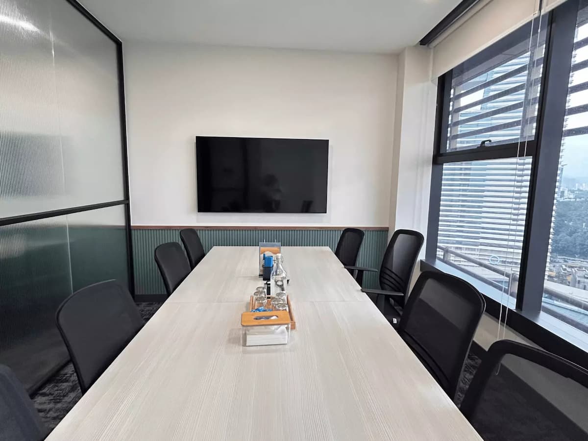 Meeting Room Medium