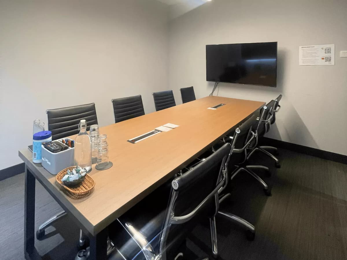 Meeting Room - 10 Pax