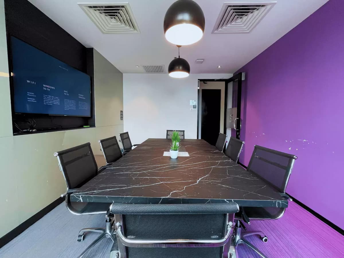 Penthouse: Memes Meeting Room- Small