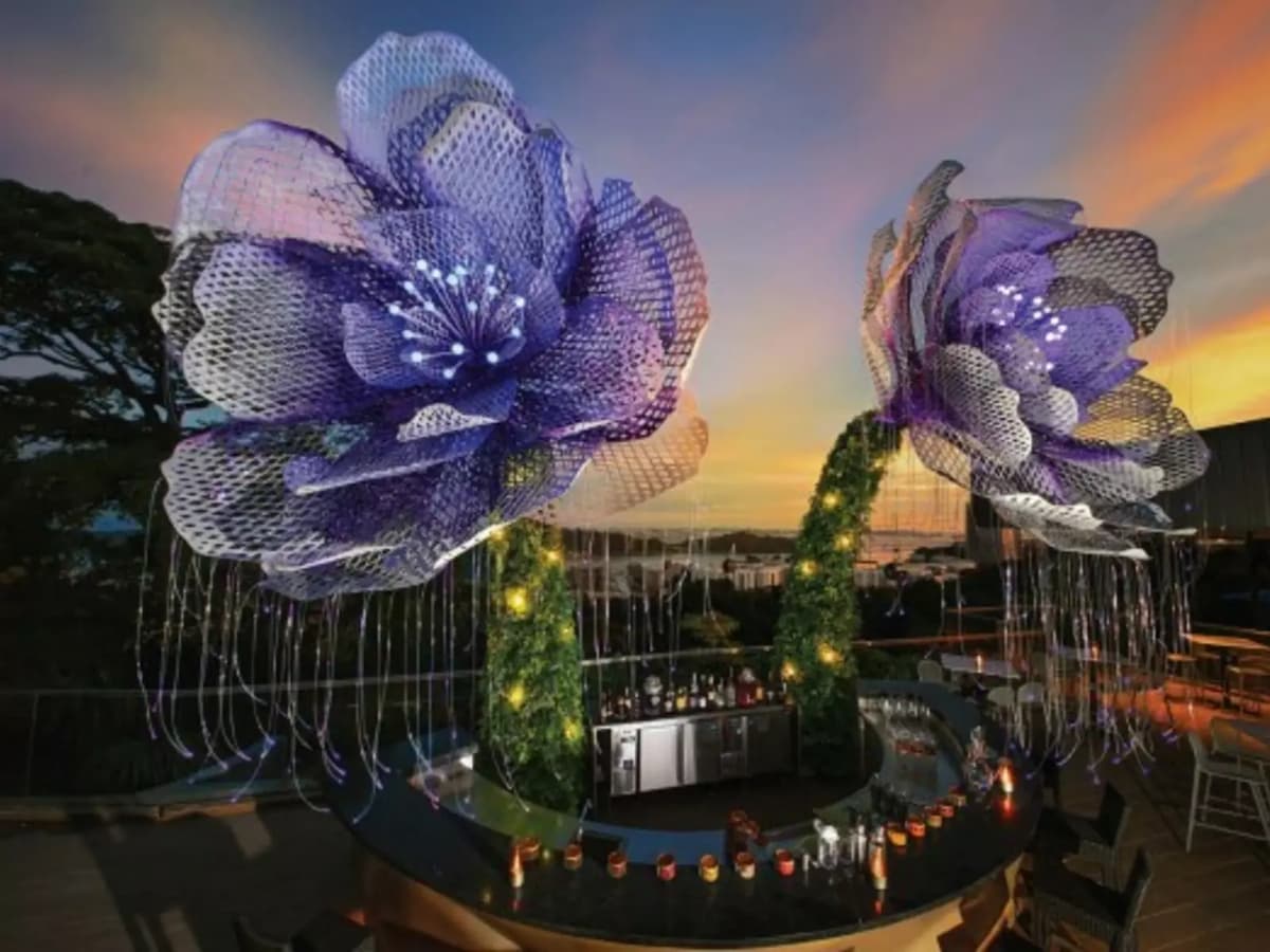 Dusk and The Mirabilis Bar