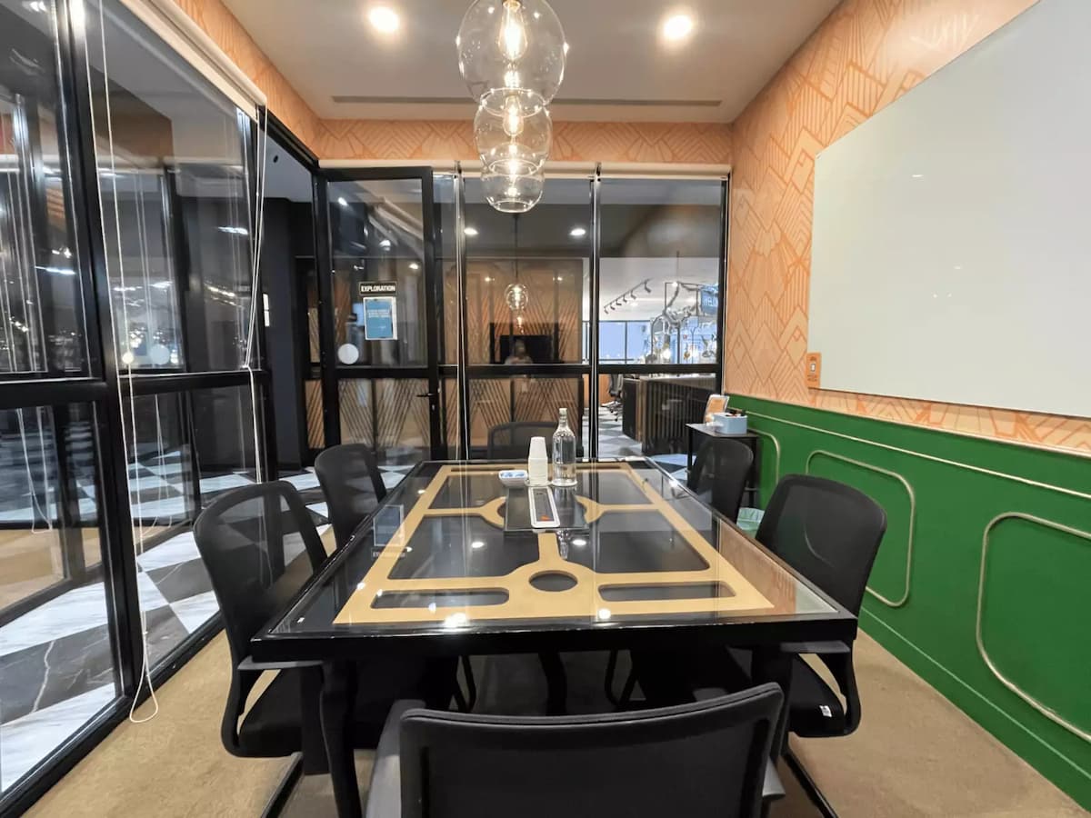 Exploration Meeting Room
