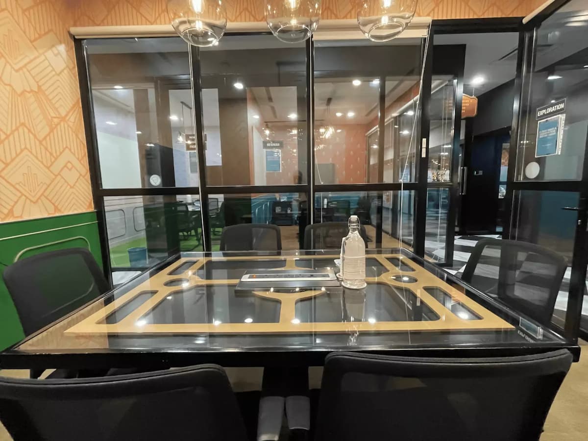 Exploration Meeting Room