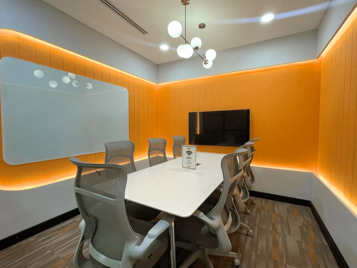 Emerald Meeting Room