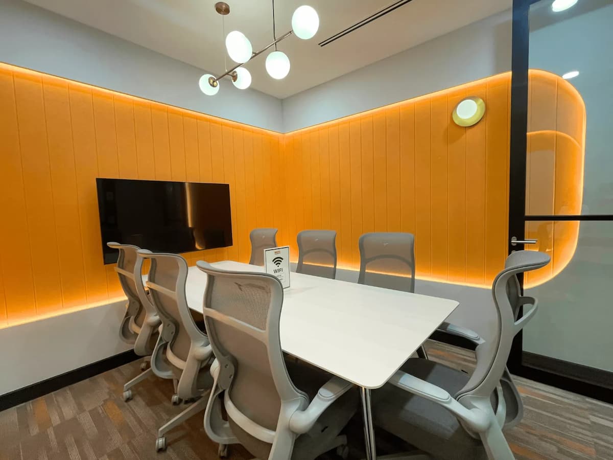 Emerald Meeting Room