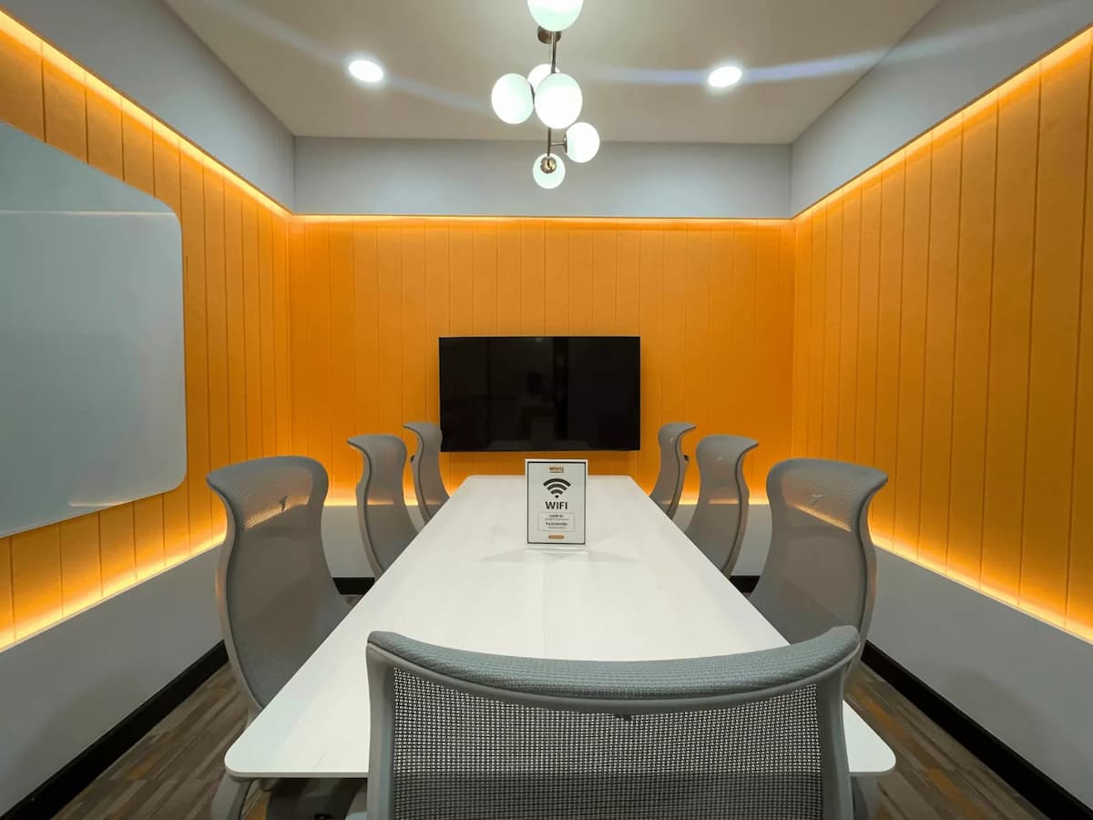 Emerald Meeting Room