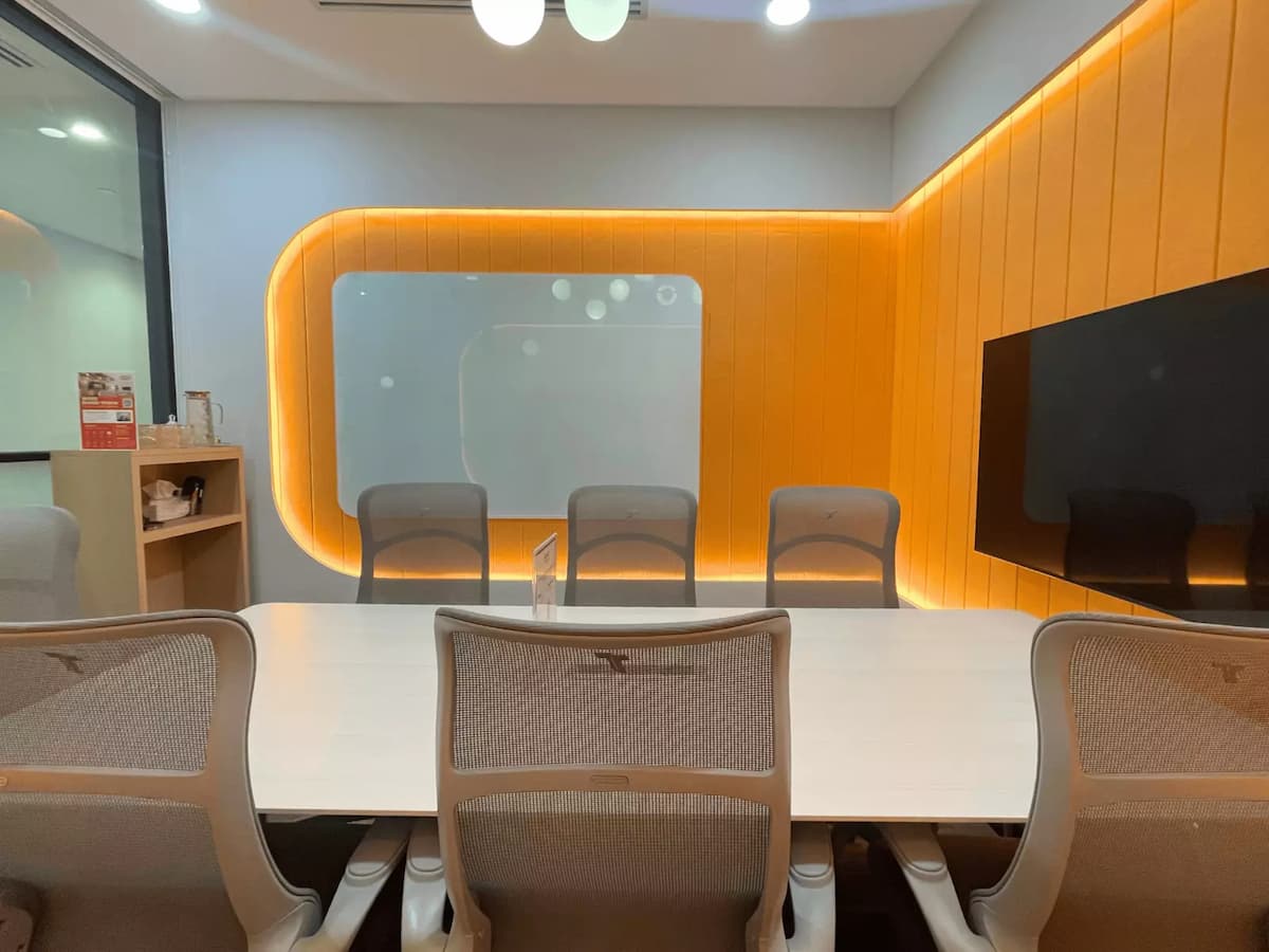 Emerald Meeting Room