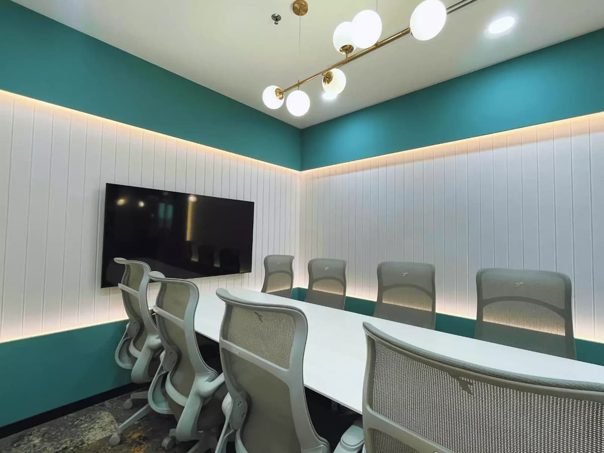 Sapphire Meeting Room