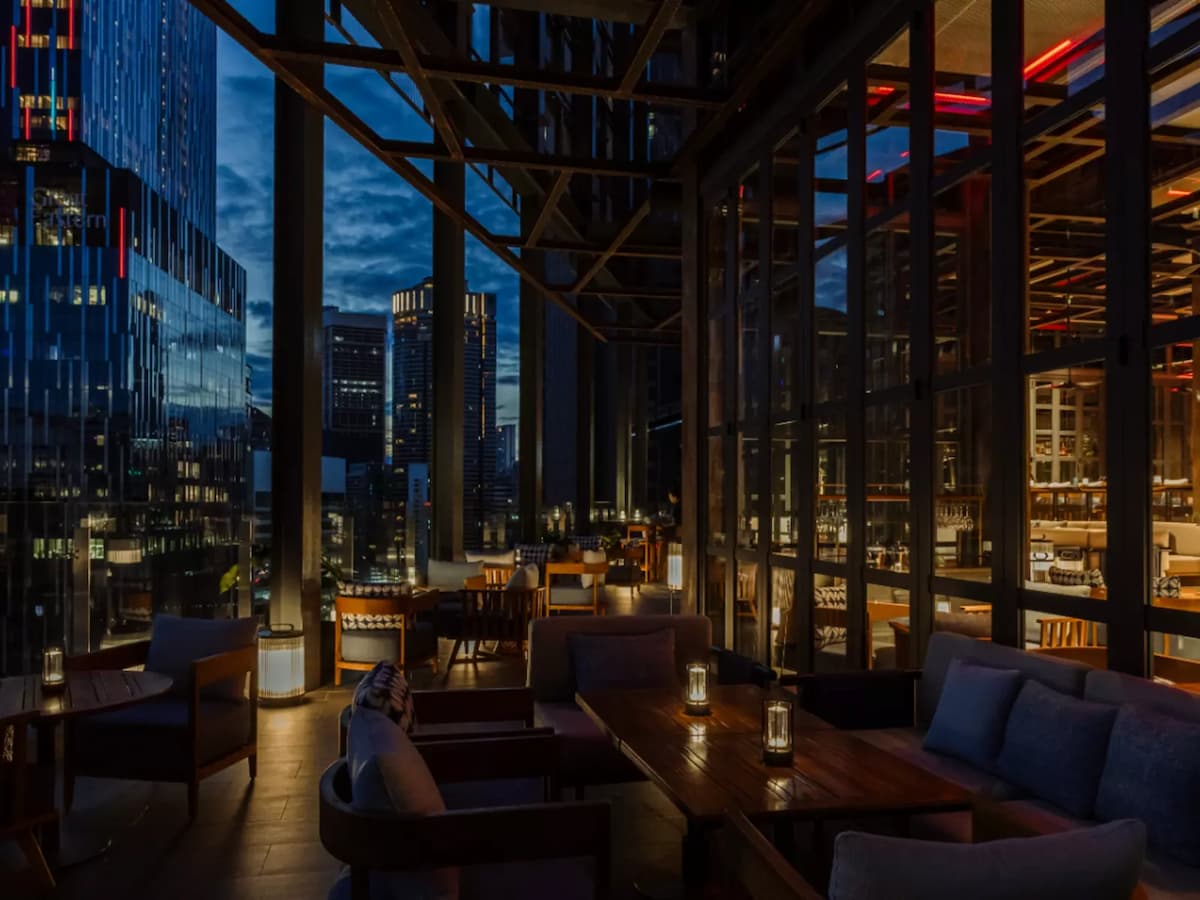 @21 Rooftop Bar