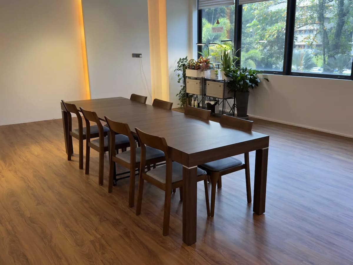 Meeting Space Up to 8 pax