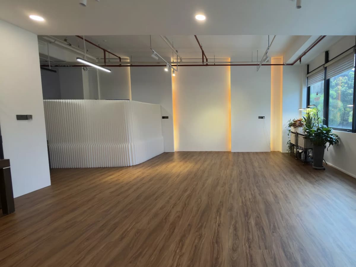 Meeting Space Up to 12 pax