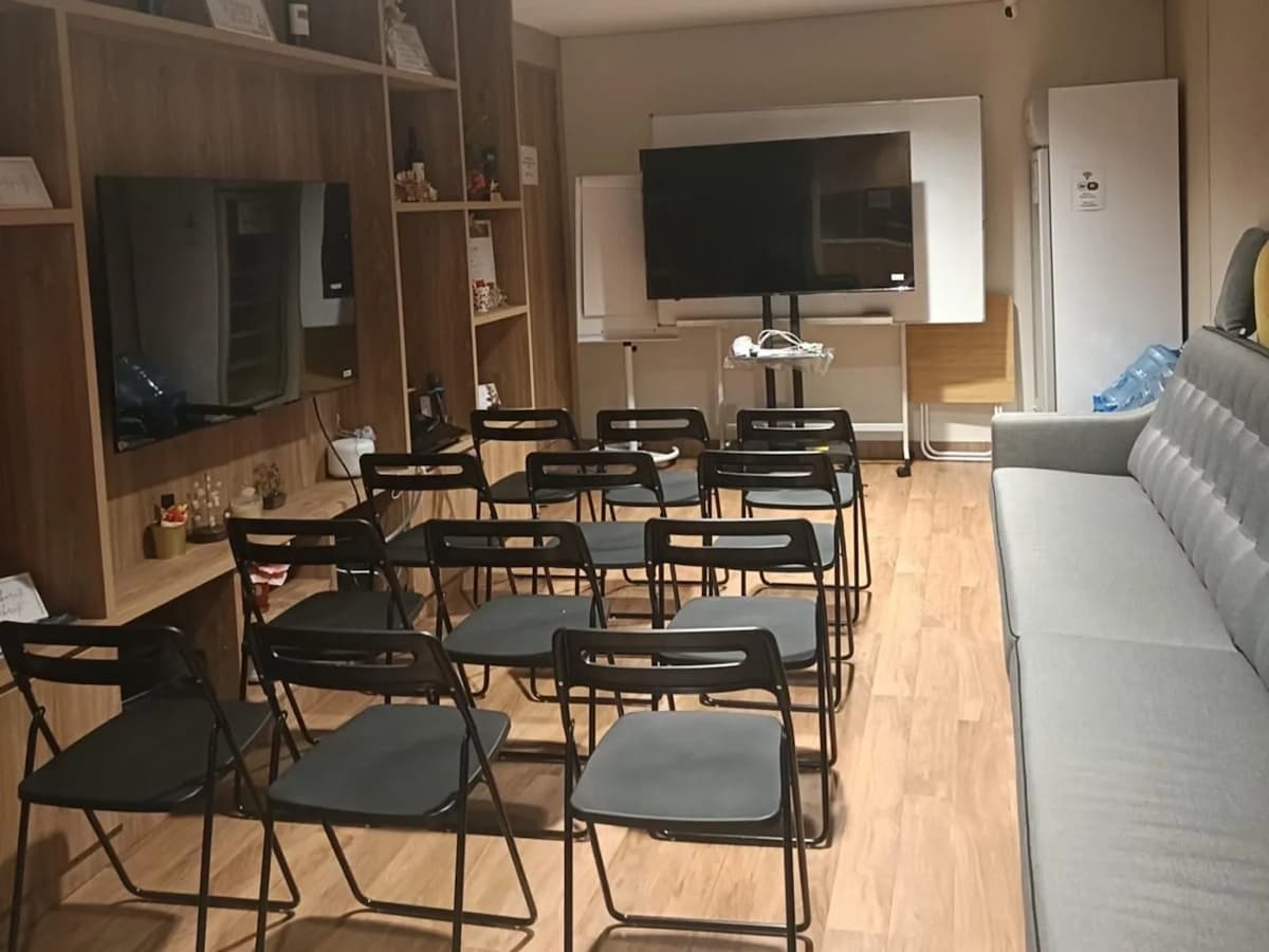 The Lounge