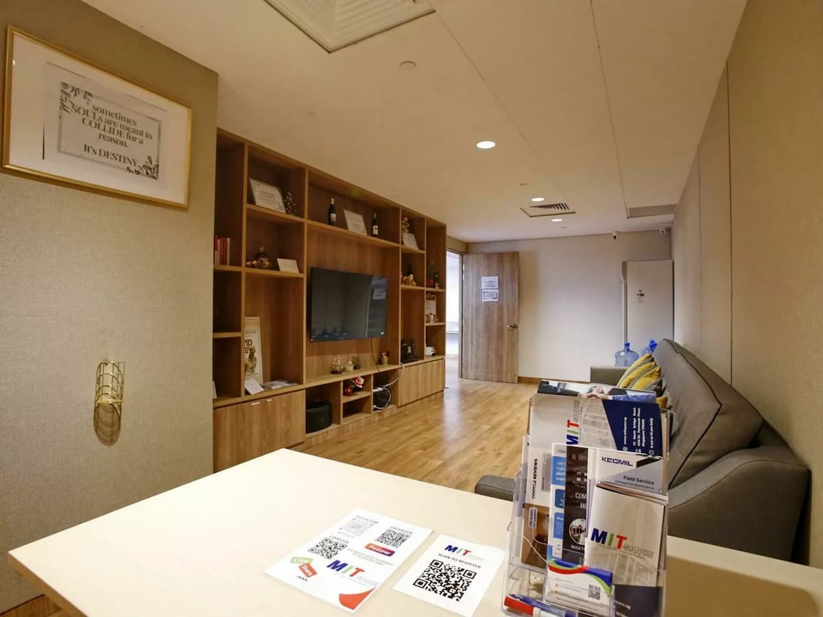The Lounge