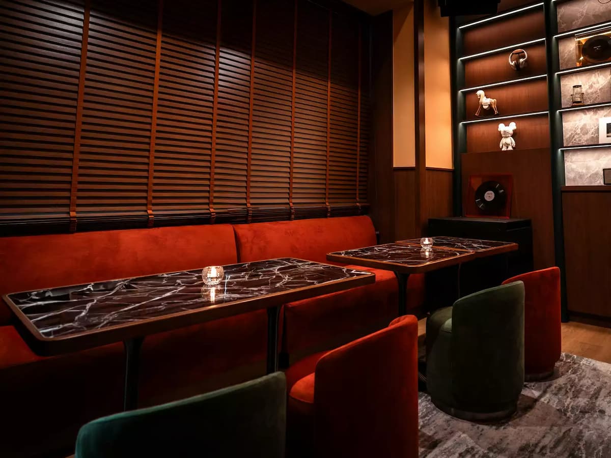 Sip Club Room