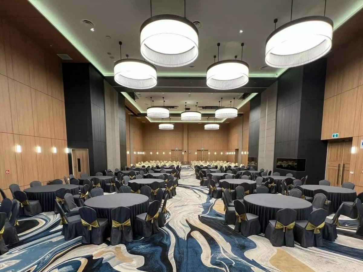 Grand Ballroom (Waterfront Ballroom + Waterhaven Ballroom combined)