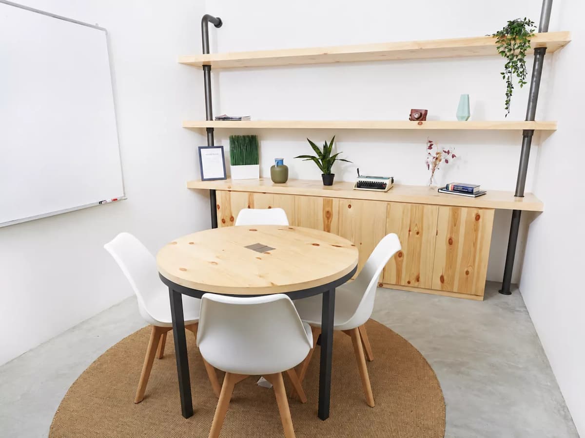Meeting Room A (4 Pax)