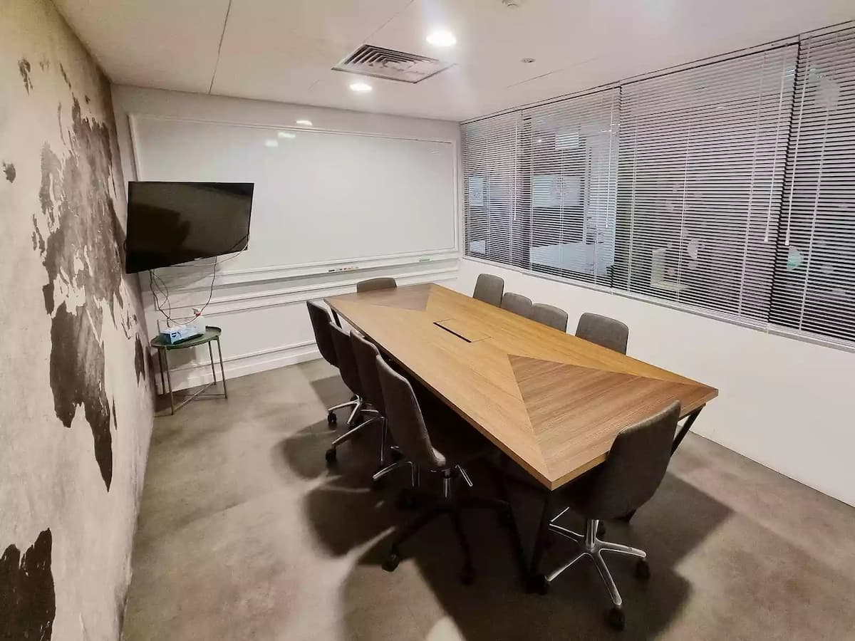 Explorers Room (8 Pax)