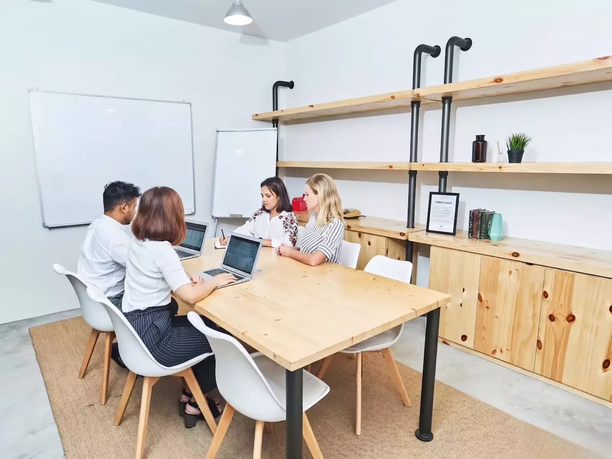 Meeting Room B (8 Pax)