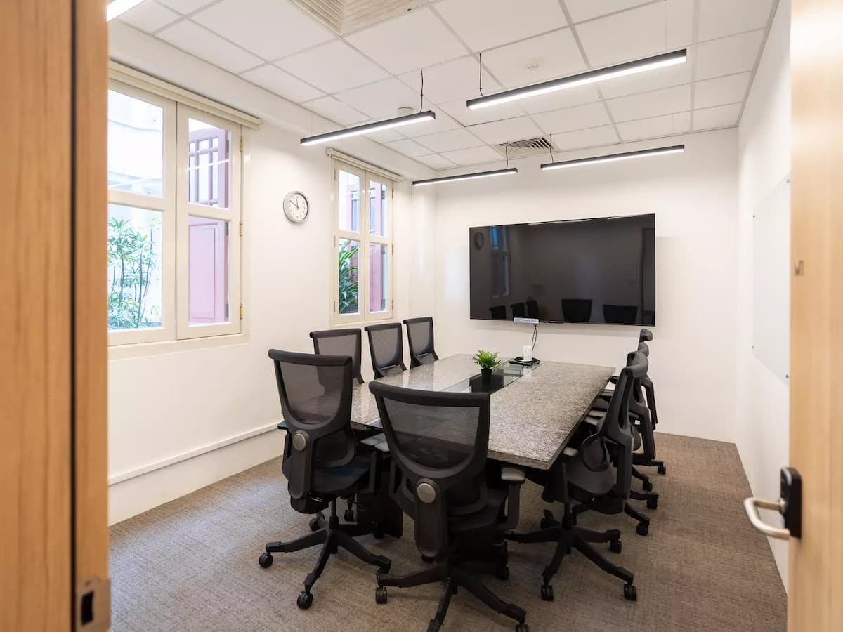 8 Pax - Boardroom