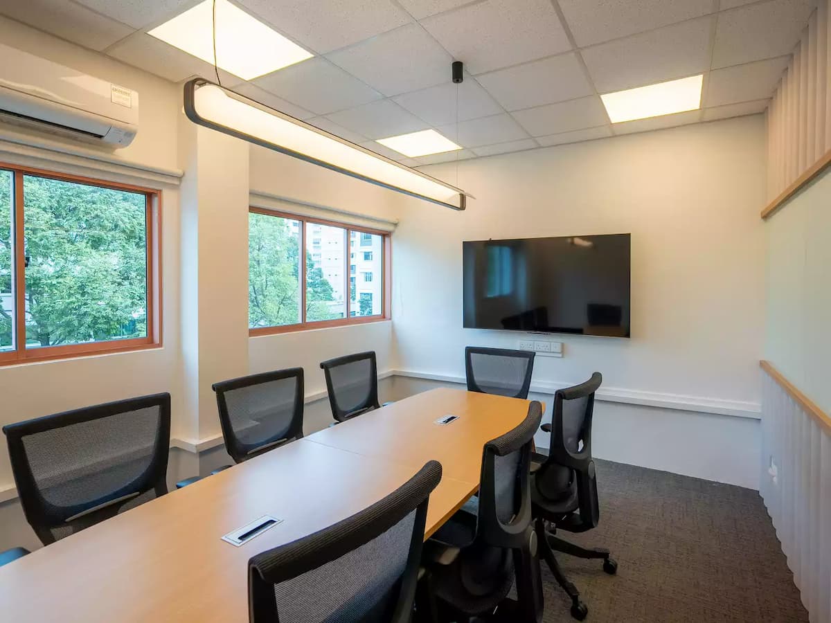 8 Pax - Boardroom