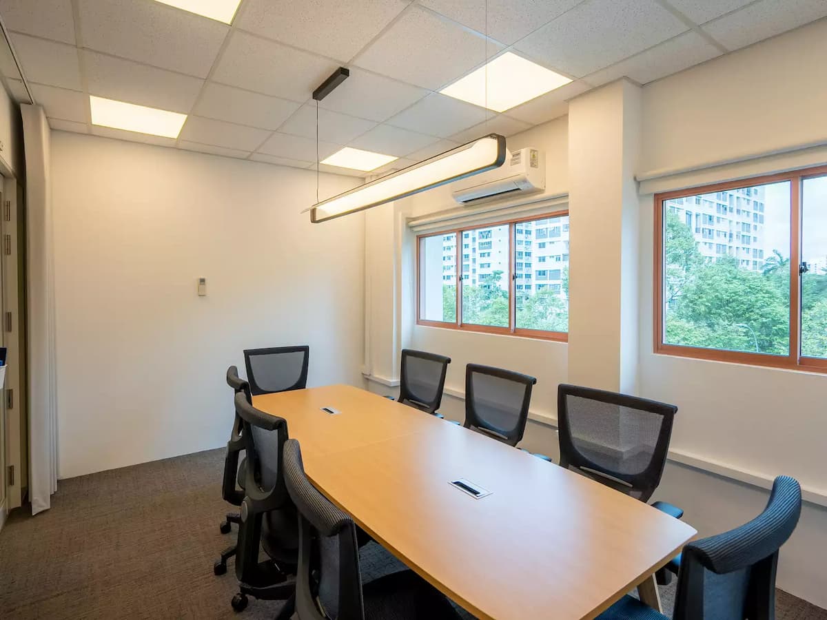 8 Pax - Boardroom