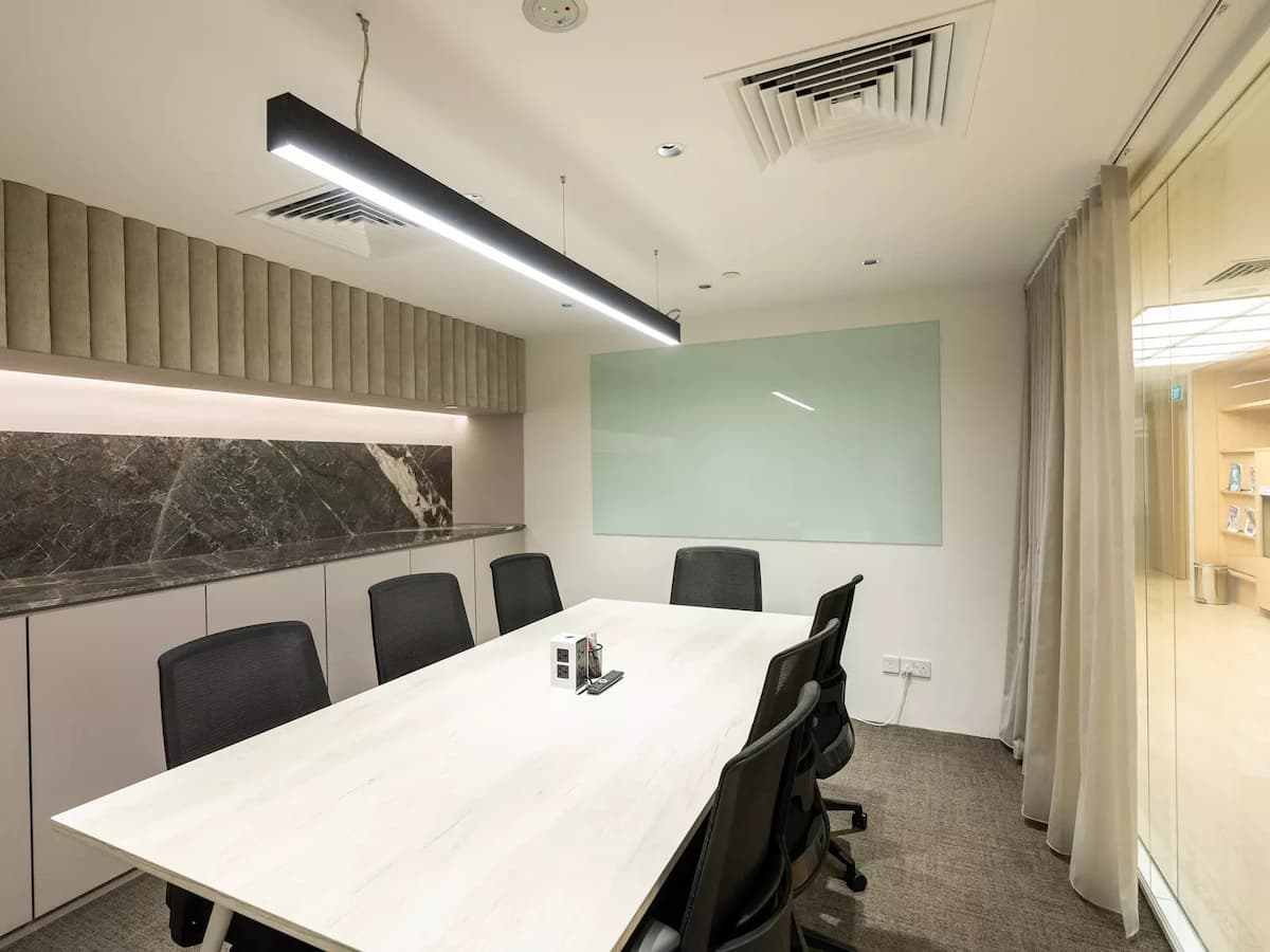 8 Pax - Boardroom