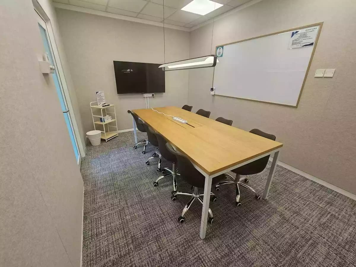 8 Pax - Boardroom