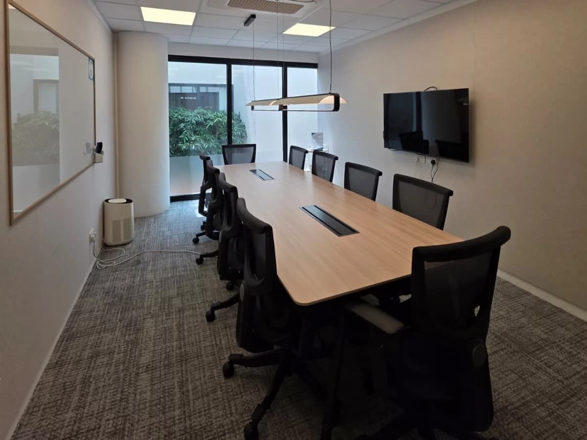 10 Pax - Boardroom