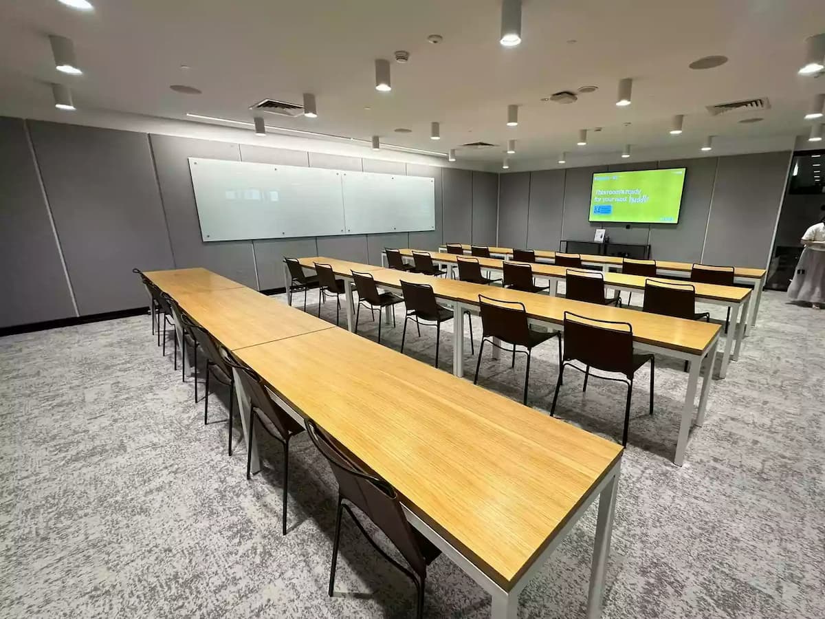 WeWork Equatorial Plaza - 19E