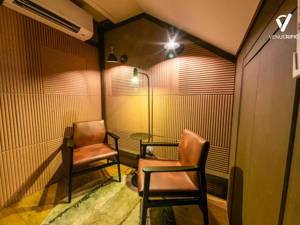 Level 2: Coaching Room (2 pax)